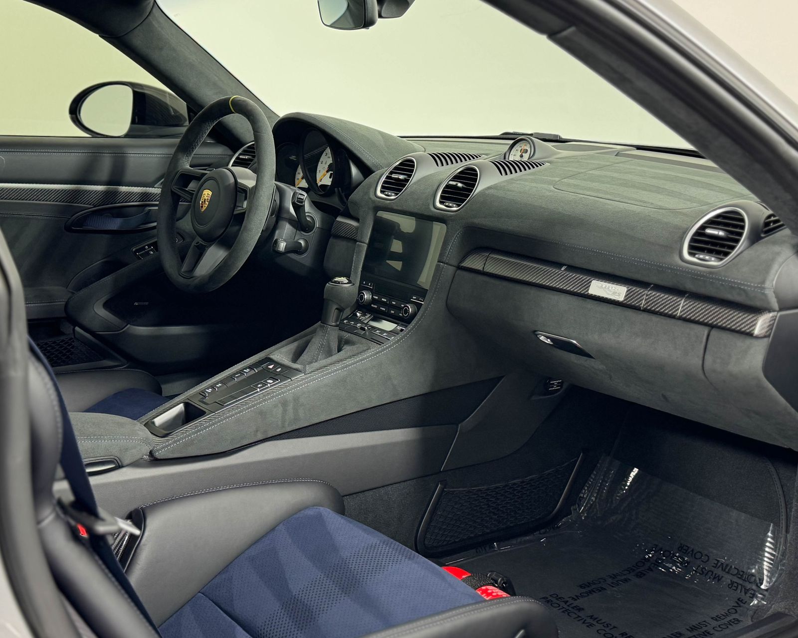 2024 Porsche Cayman GT4 RS photo 27