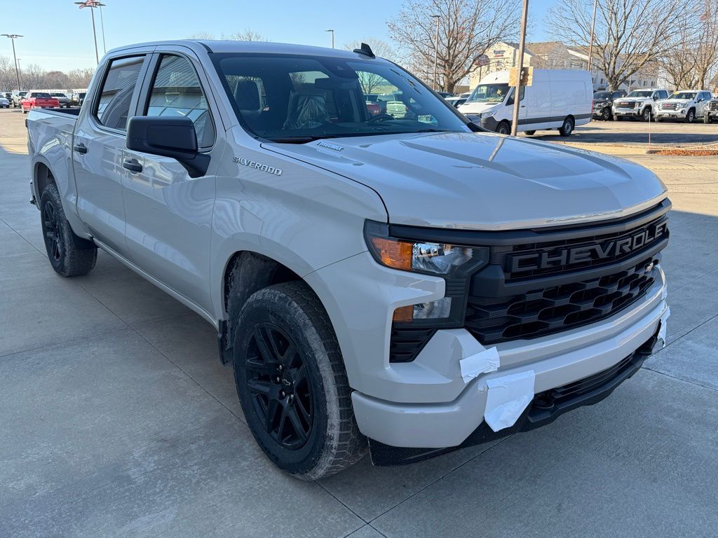 2026 Chevrolet Silverado 1500 Custom's photo