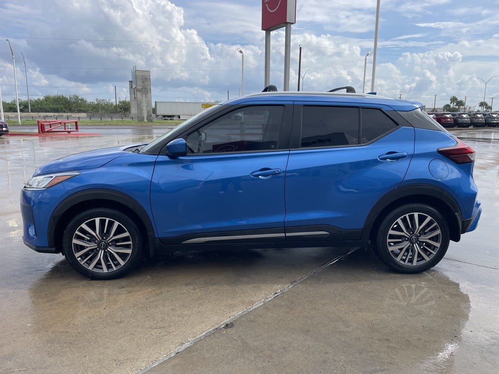 2023 Nissan Kicks SV photo 2