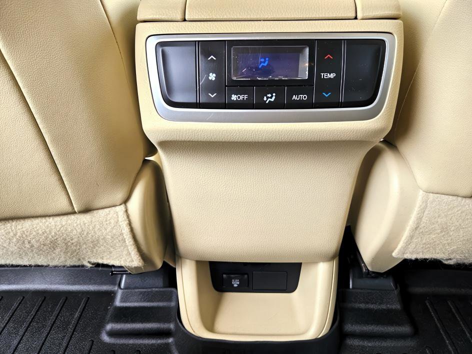 2015 Toyota Highlander XLE photo 10