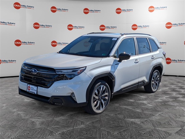 2025 Subaru Forester Touring's photo