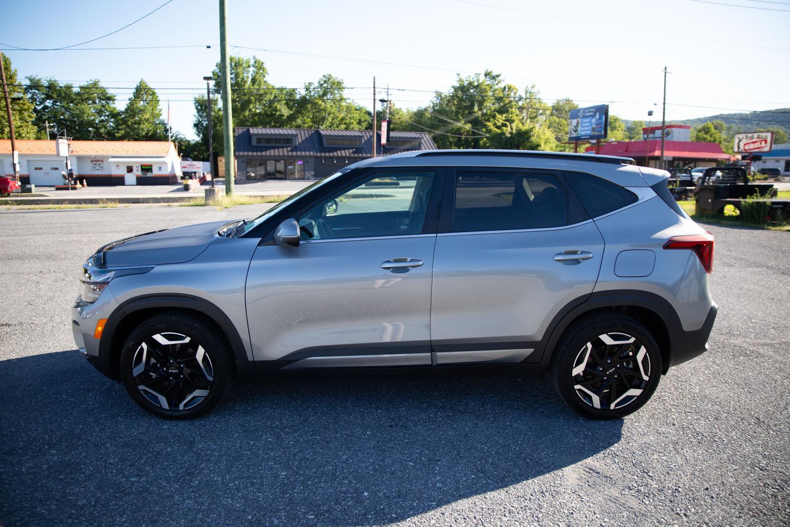 2025 Kia Seltos SX photo 6
