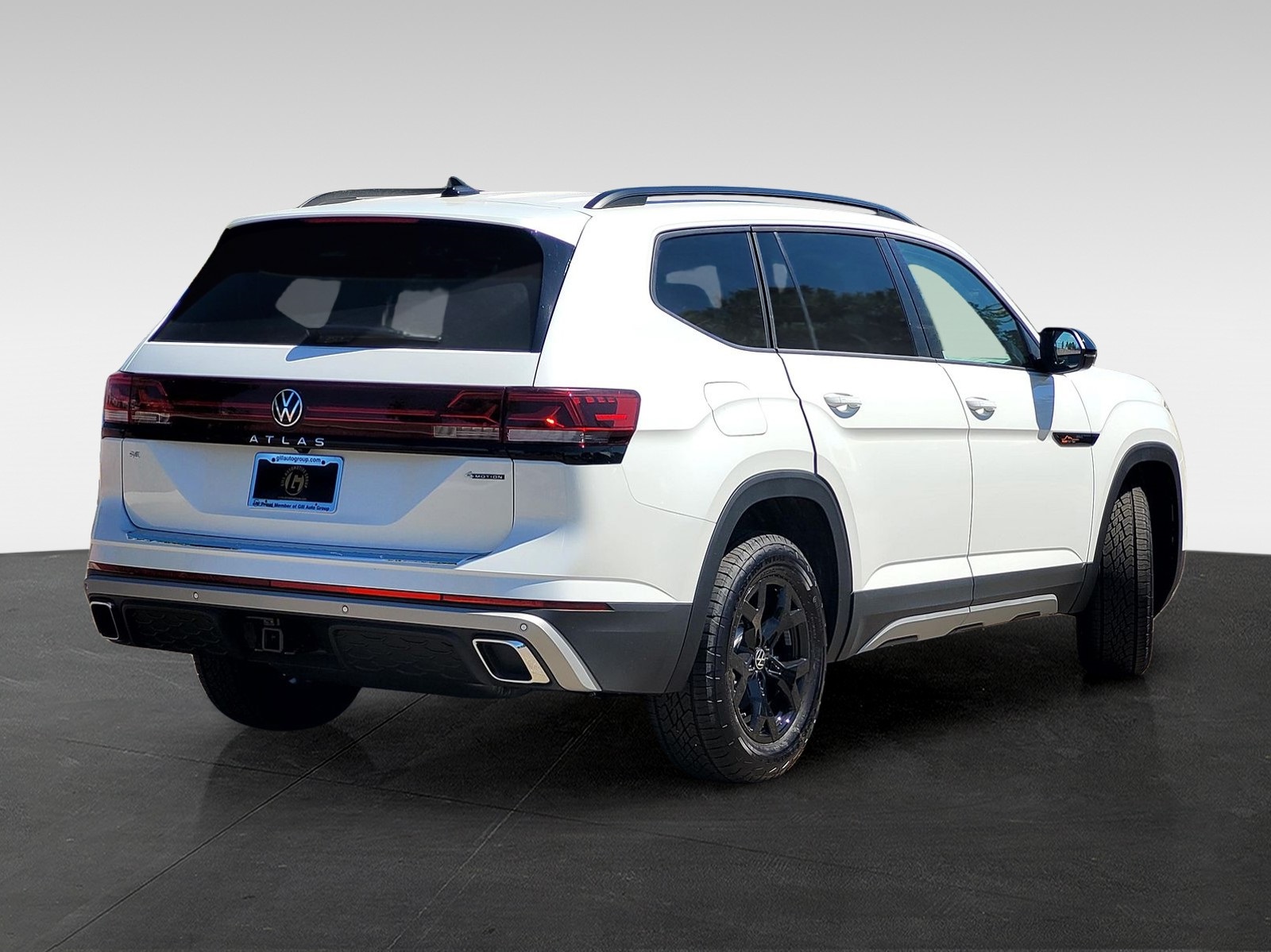 2026 Volkswagen Atlas Peak Edition SE photo 4