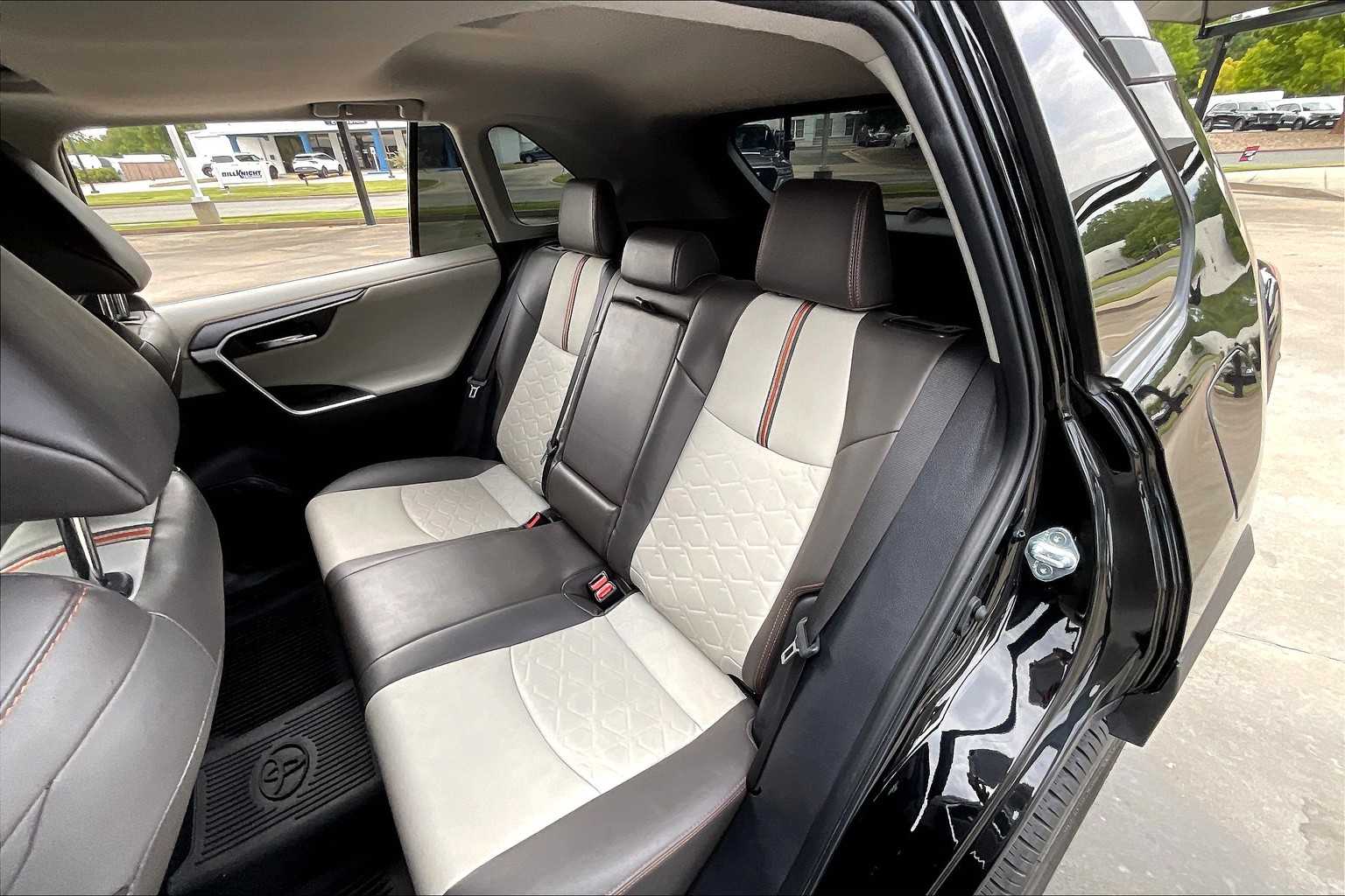 2024 Toyota RAV4 Adventure photo 12