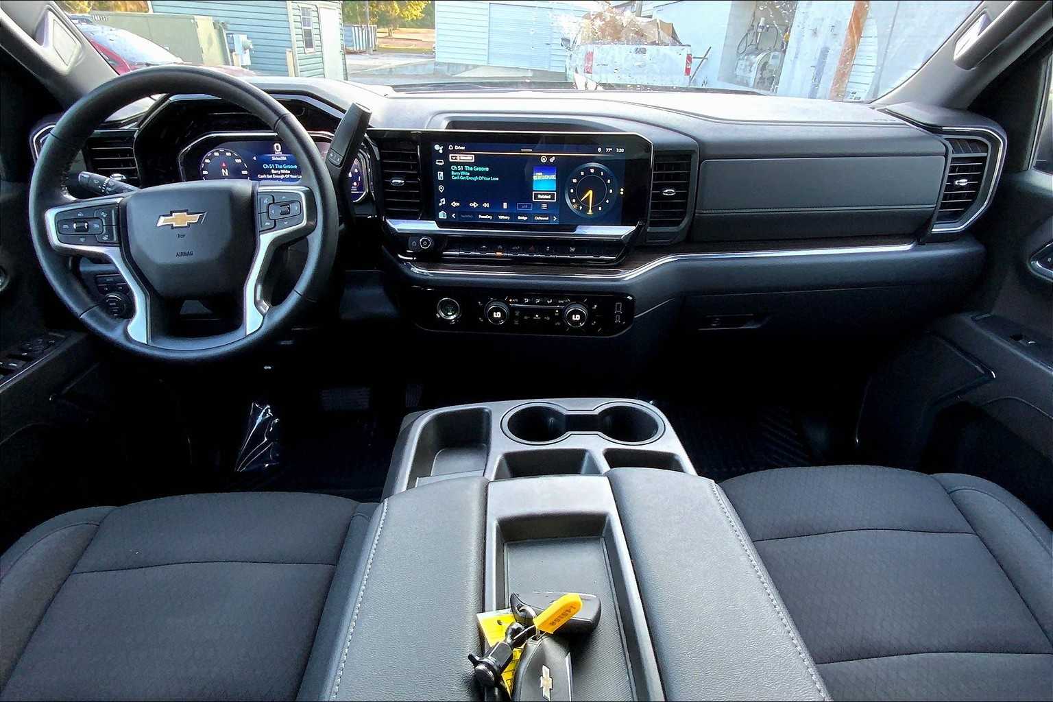2023 Chevrolet Silverado 1500 LT photo 14