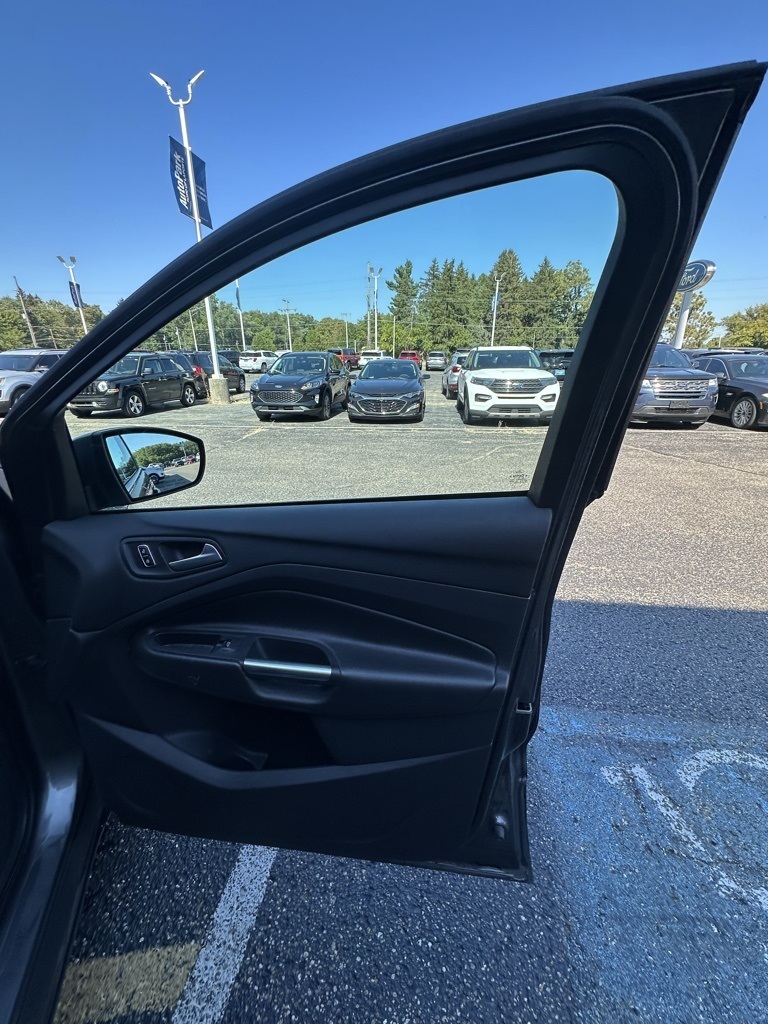2014 Ford Escape Titanium photo 16