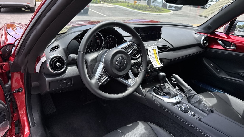 2025 Mazda MX-5 Miata Miata RF Grand Touring photo 14