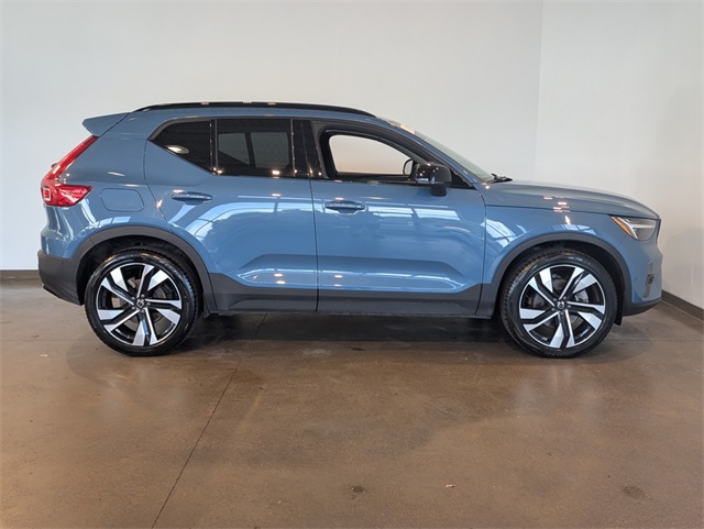 2023 Volvo XC40 Ultimate photo 6