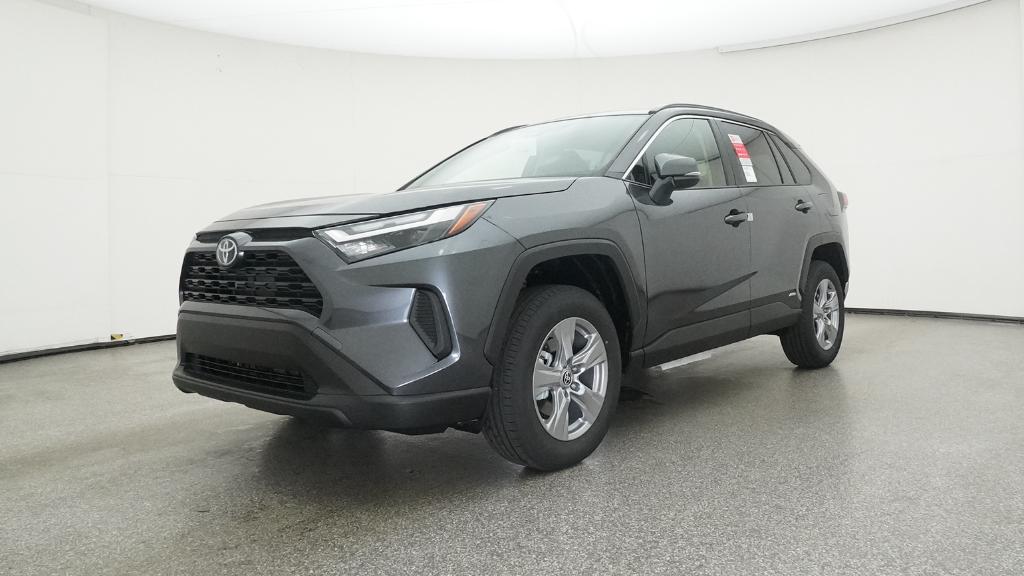 2025 Toyota RAV4 Hybrid XLE photo 6