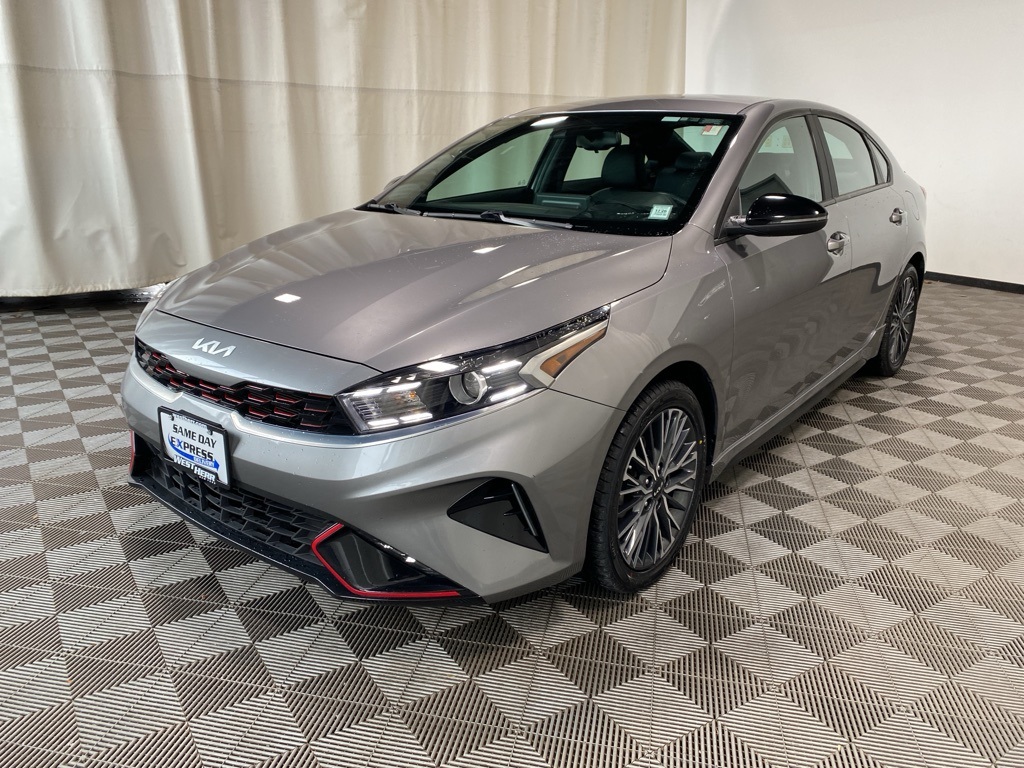 2023 Kia Forte GT-Line photo 3