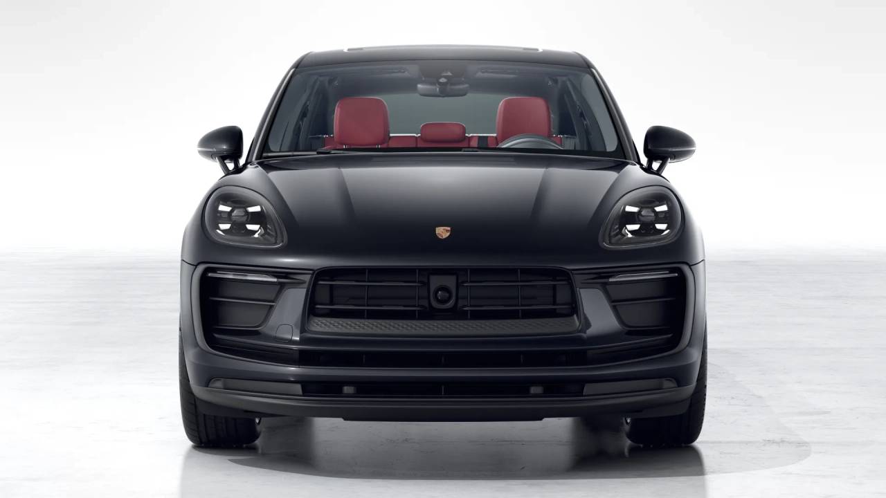 2026 Porsche Macan T photo 8