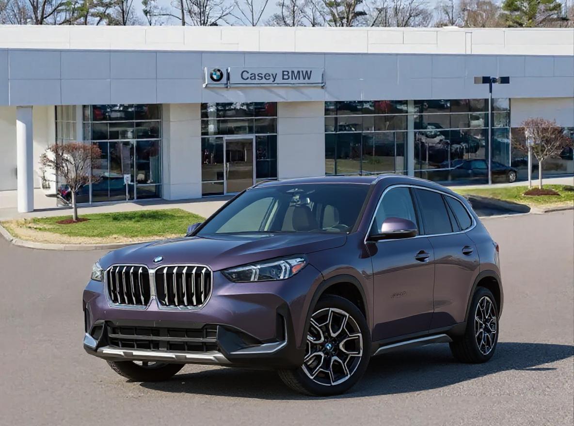 2026 BMW X1 28i's photo