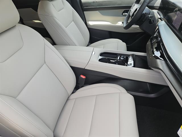 2025 Nissan Murano SL photo 10