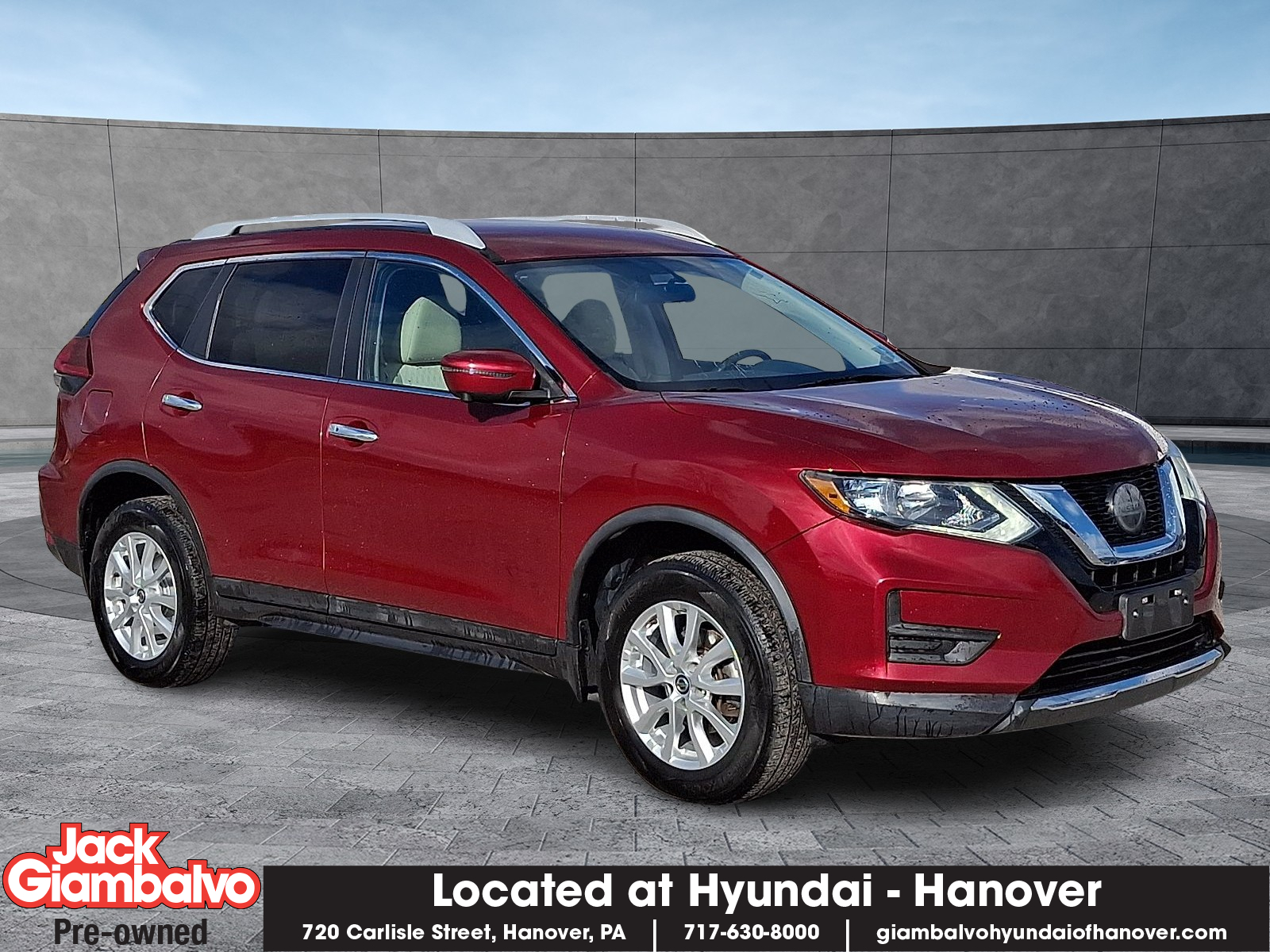 2018 Nissan Rogue SV's photo