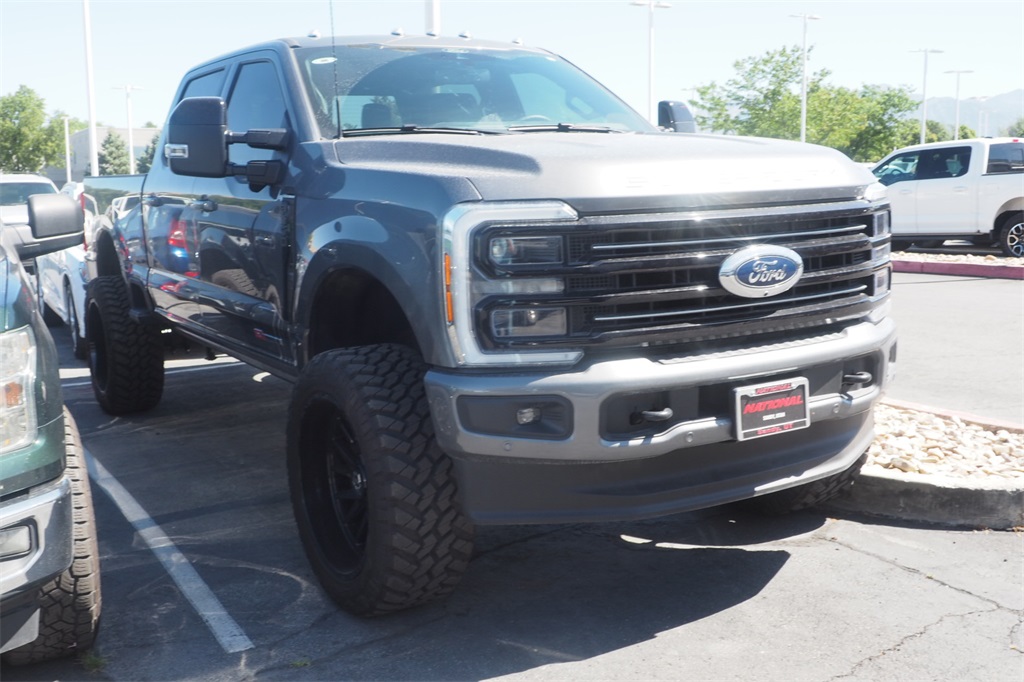2025 Ford F-350 photo 2