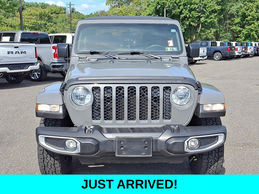 2021 Jeep Gladiator Sport photo 2