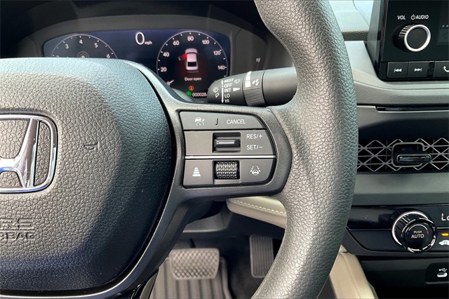 2025 Honda Accord LX photo 18