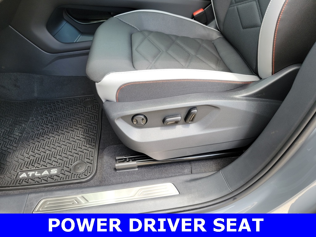 2025 Volkswagen Atlas Peak Edition SE photo 24