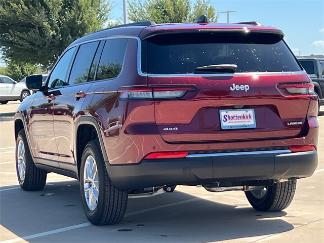 2025 Jeep Grand Cherokee Laredo X photo 3