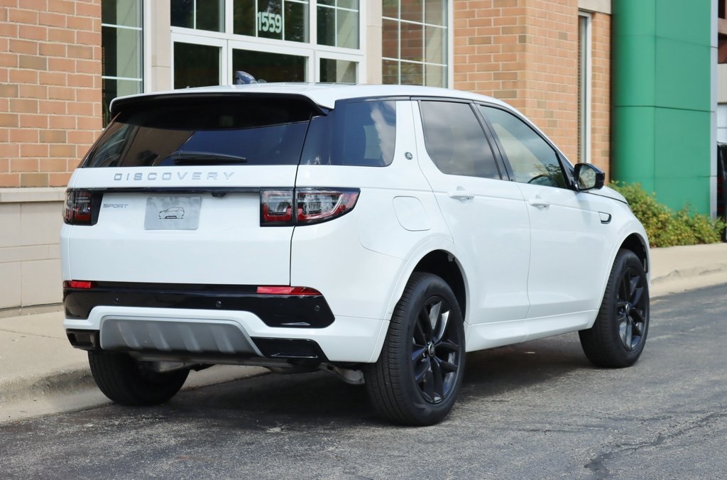 2025 Land Rover Discovery Sport S photo 4