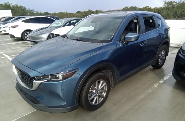2023 Mazda CX-5 S Preferred package's photo
