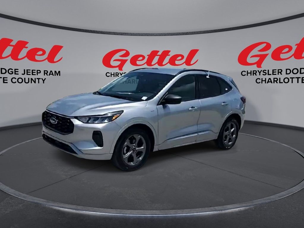 2023 Ford Escape photo 4