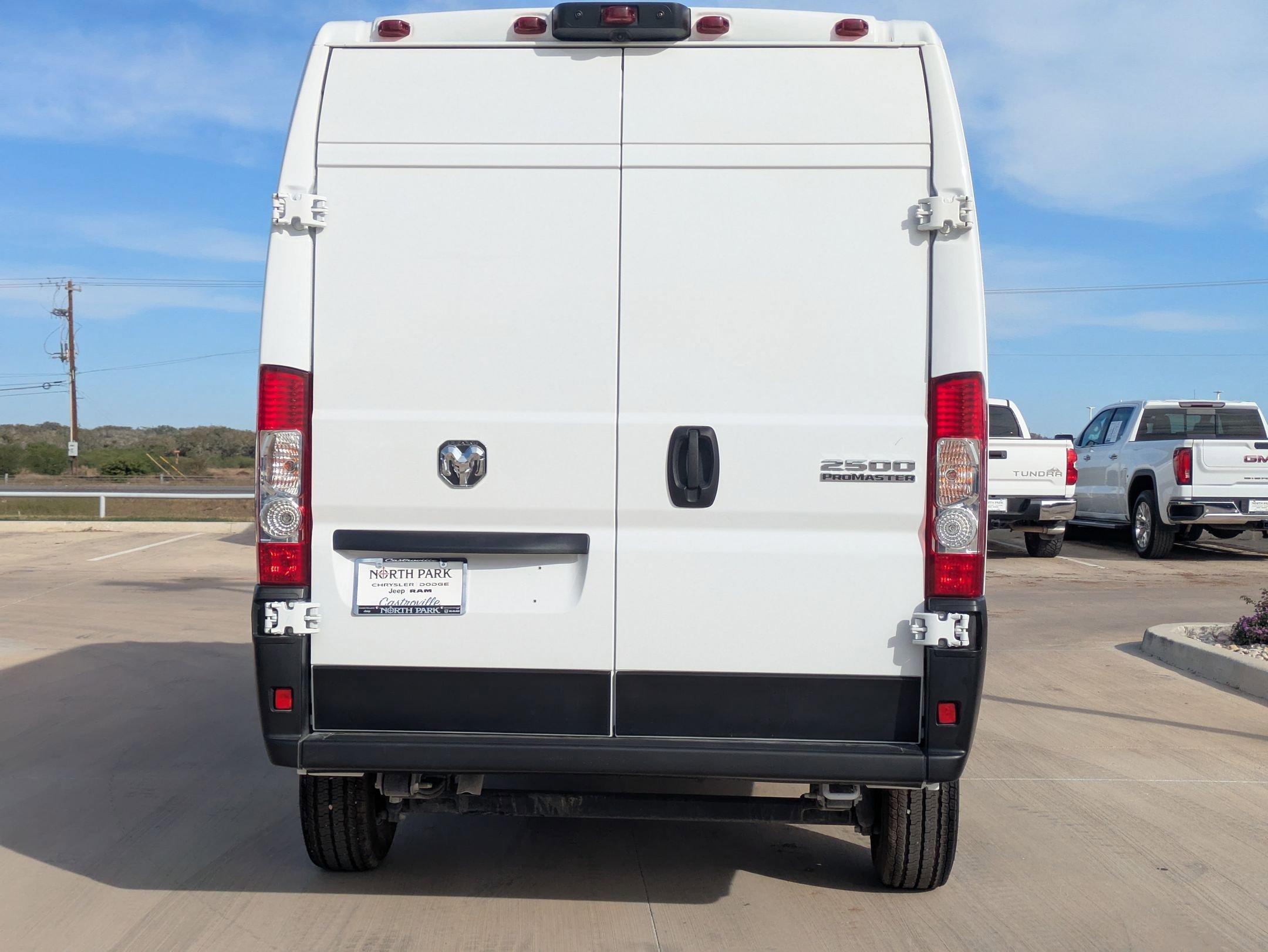 2025 Ram ProMaster 2500 photo 3