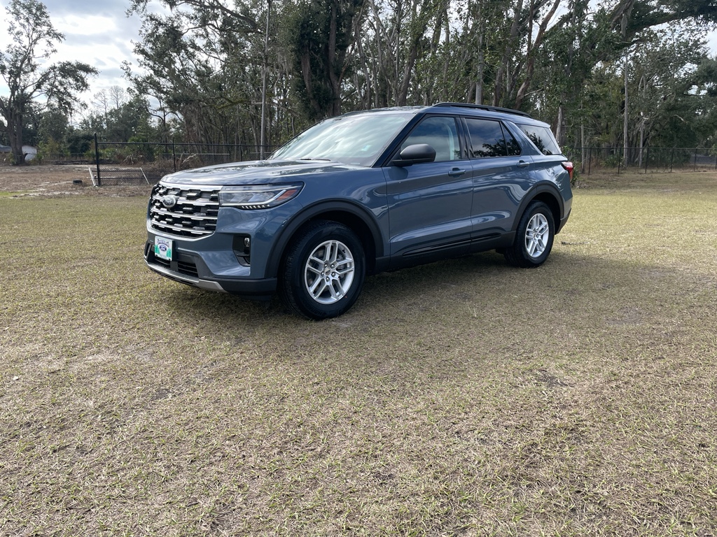 2026 Ford Explorer's photo