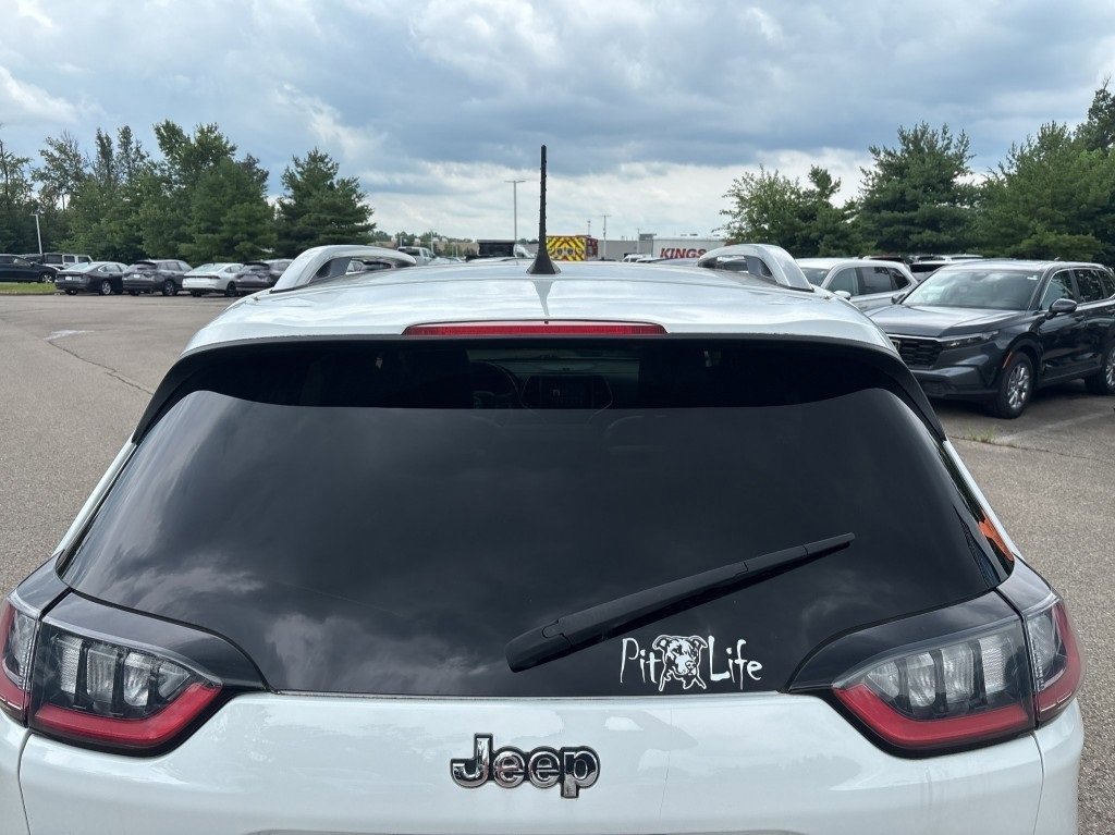 2019 Jeep Cherokee Latitude photo 3