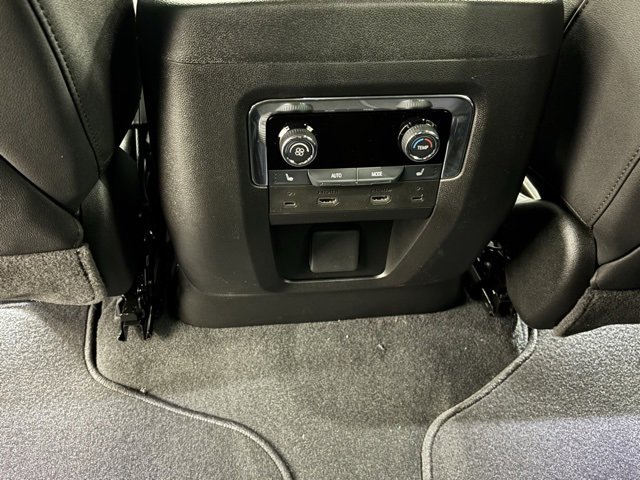 2026 Chevrolet Suburban Premier photo 13