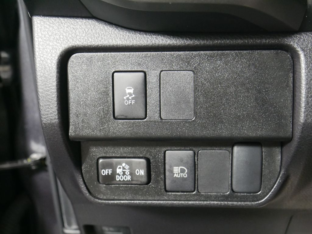 2022 Toyota Tacoma SR5 photo 20
