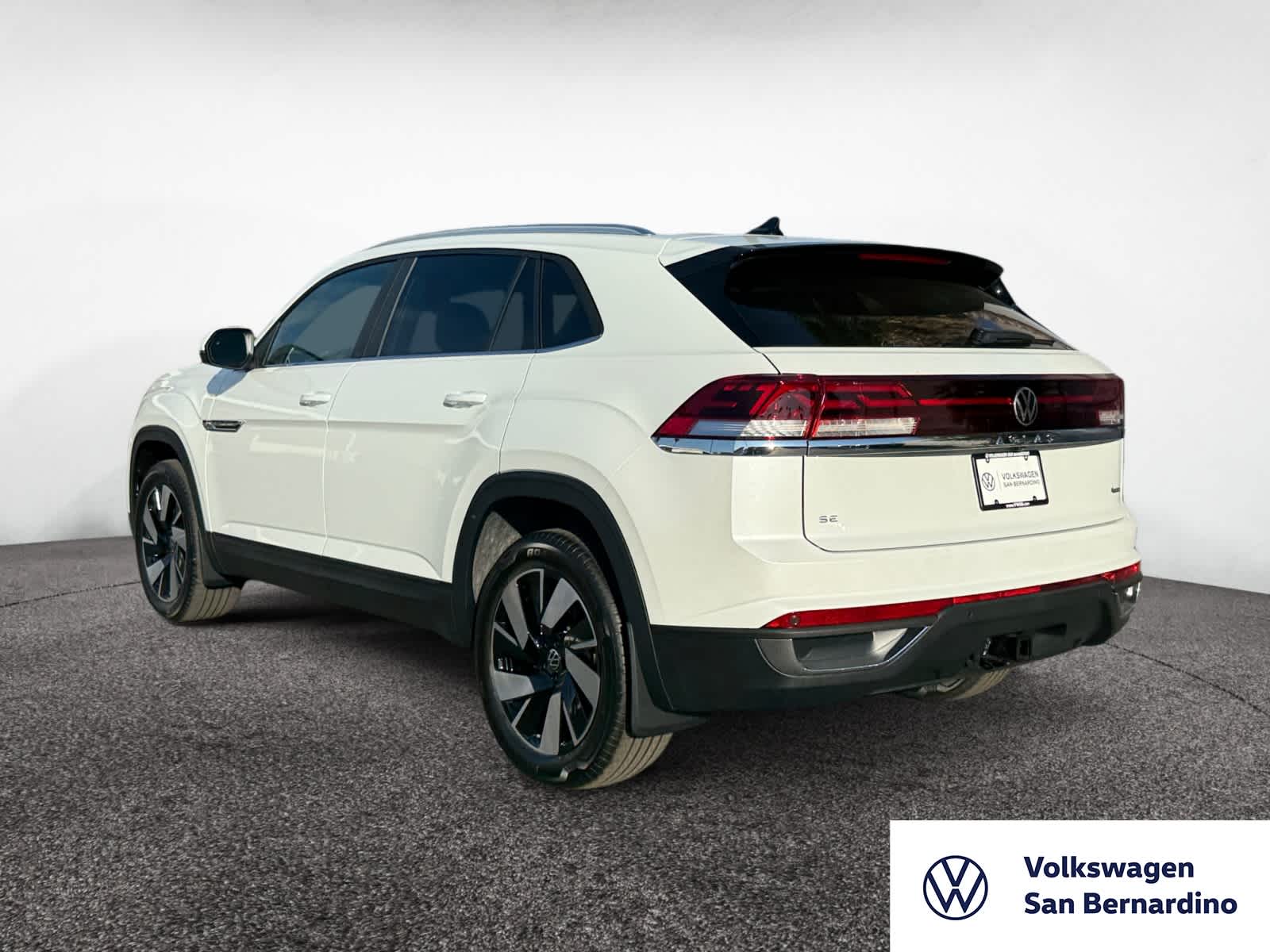 2026 Volkswagen Atlas Cross Sport SE Technology photo 3
