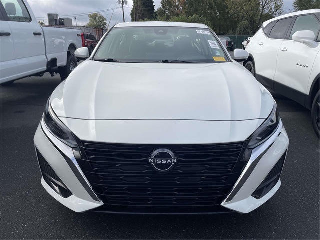 2024 Nissan Altima 2.5 SV photo 2