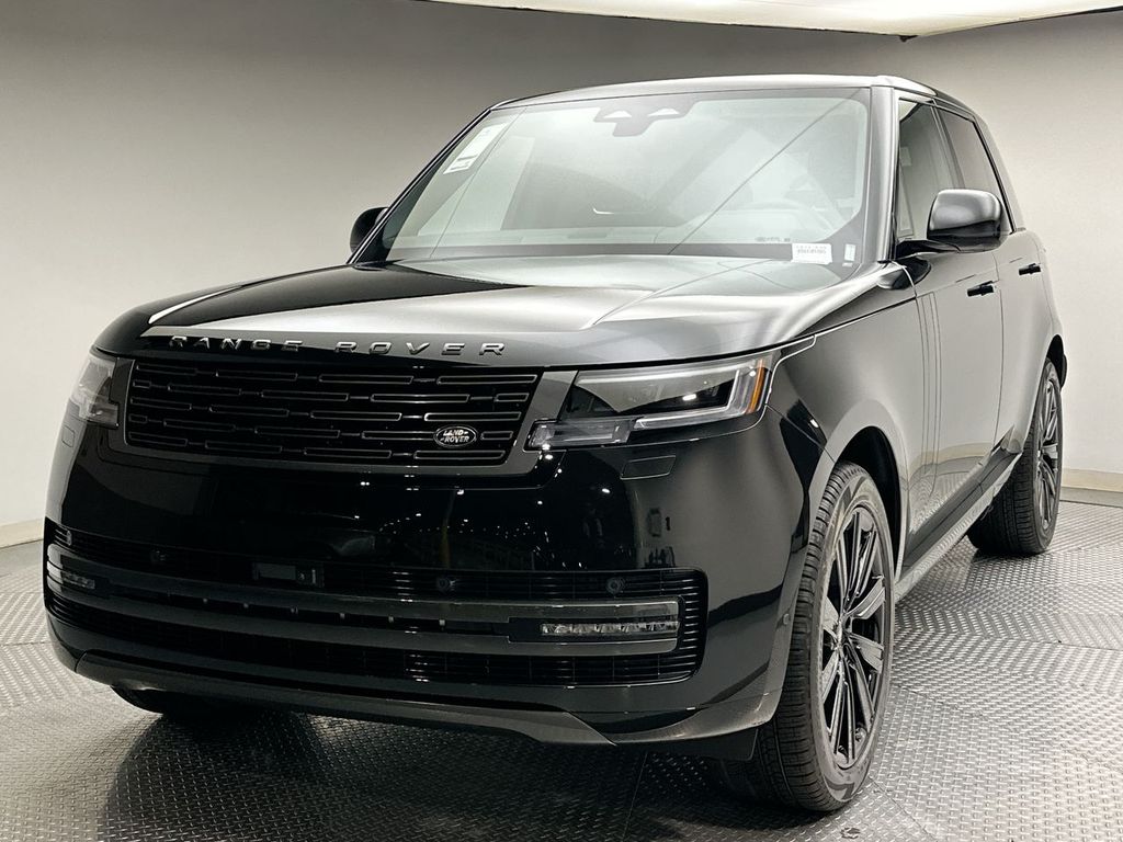 2025 Land Rover Range Rover SE's photo