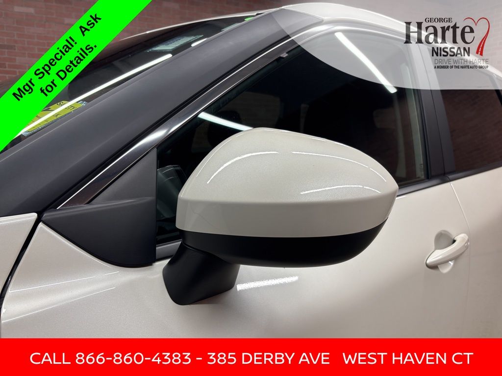 2023 Nissan Rogue SV photo 26