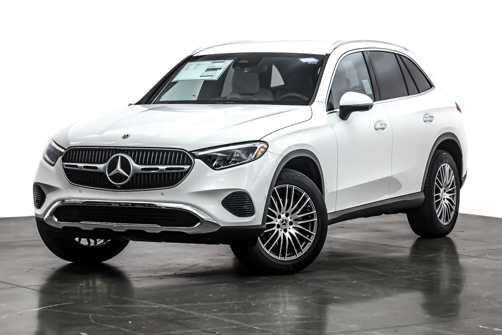 2026 Mercedes-Benz GLC Base's photo