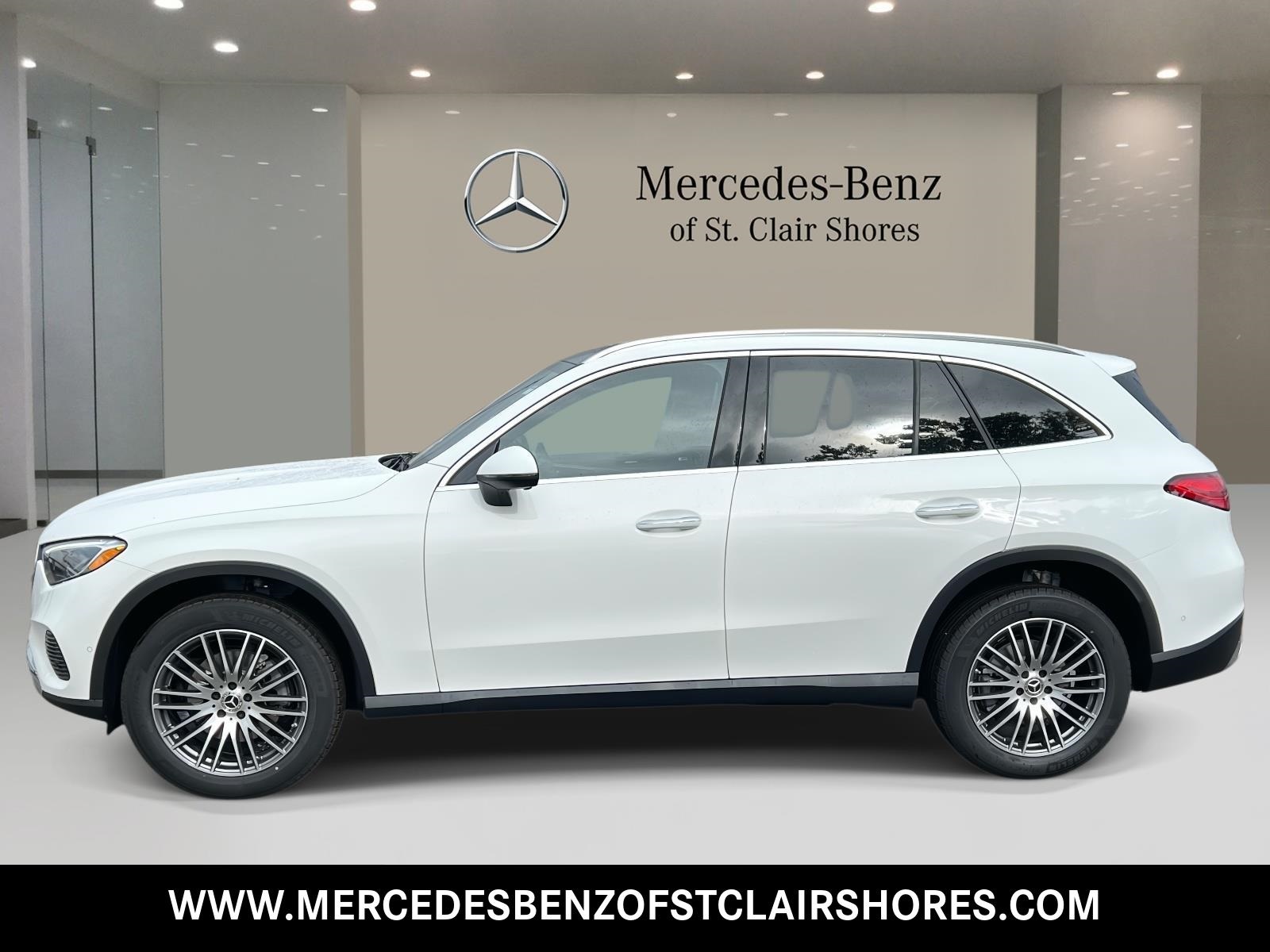 2026 Mercedes Benz GLC 300 4MATIC photo 2