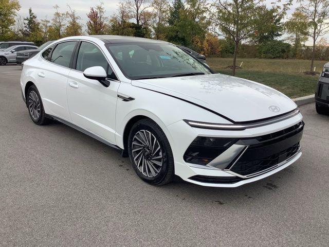 2026 Hyundai Sonata Hybrid SEL photo 4