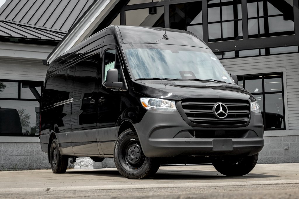 2025 Mercedes-Benz Sprinter Cargo Van Base's photo