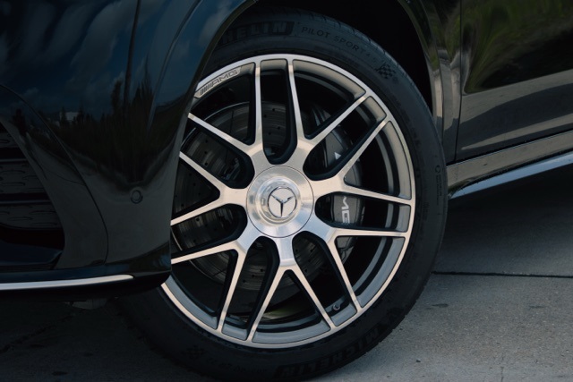2025 Mercedes Benz GLE AMG 53 4MATIC photo 3