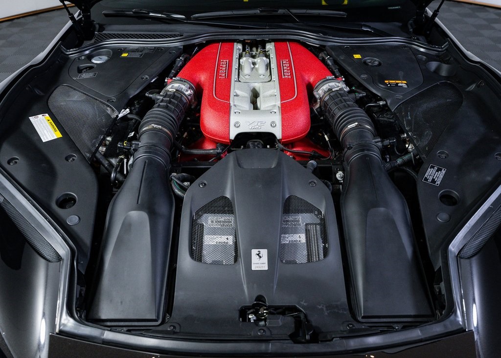 2020 Ferrari 812 Superfast Base photo 20