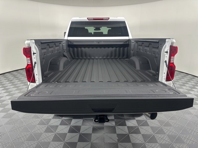 2025 Chevrolet Silverado 2500HD Custom photo 9