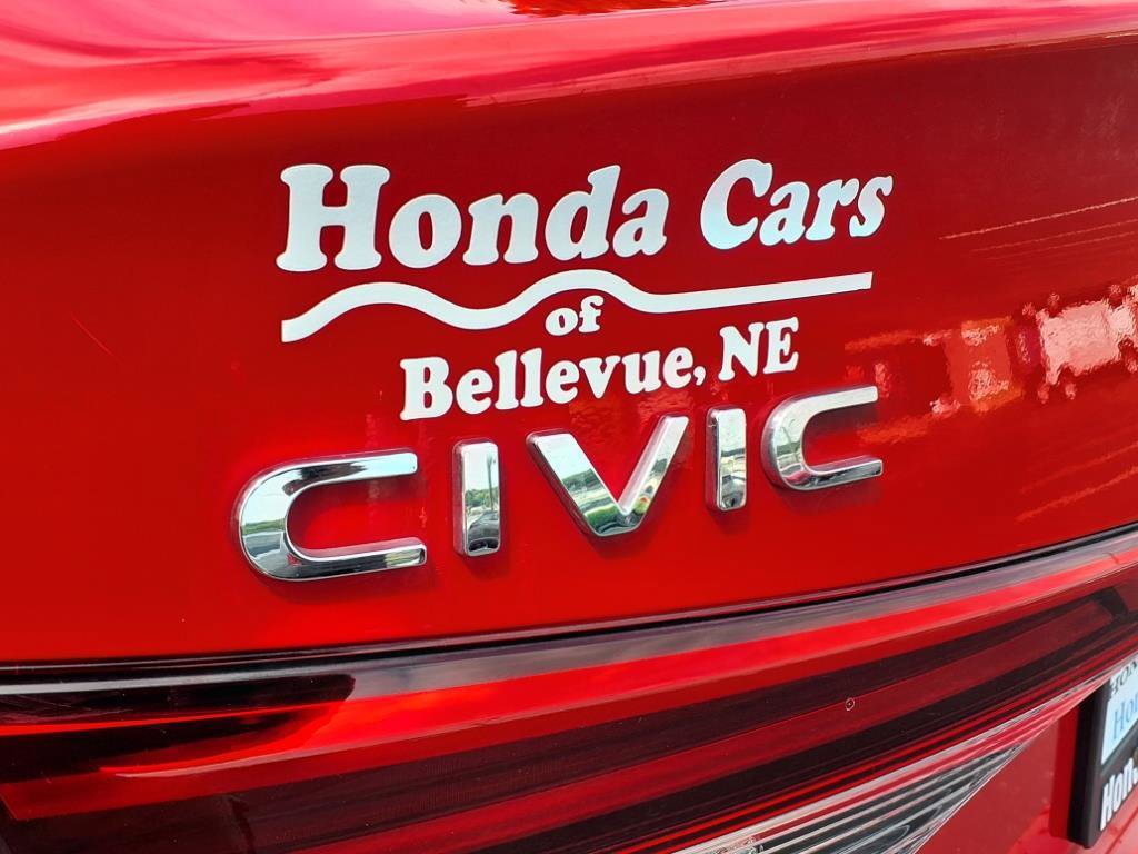 2022 Honda Civic Sport photo 2