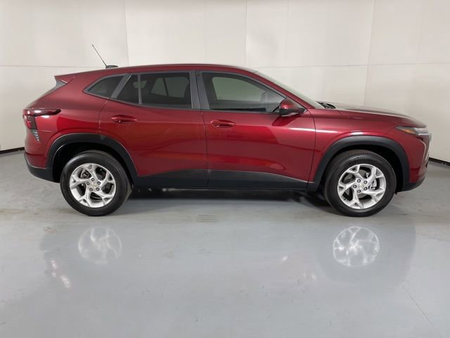 2024 Chevrolet Trax LS photo 10