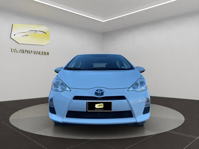 2012 Toyota Prius C Three photo 2