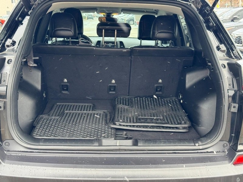 2019 Jeep Cherokee Latitude photo 3