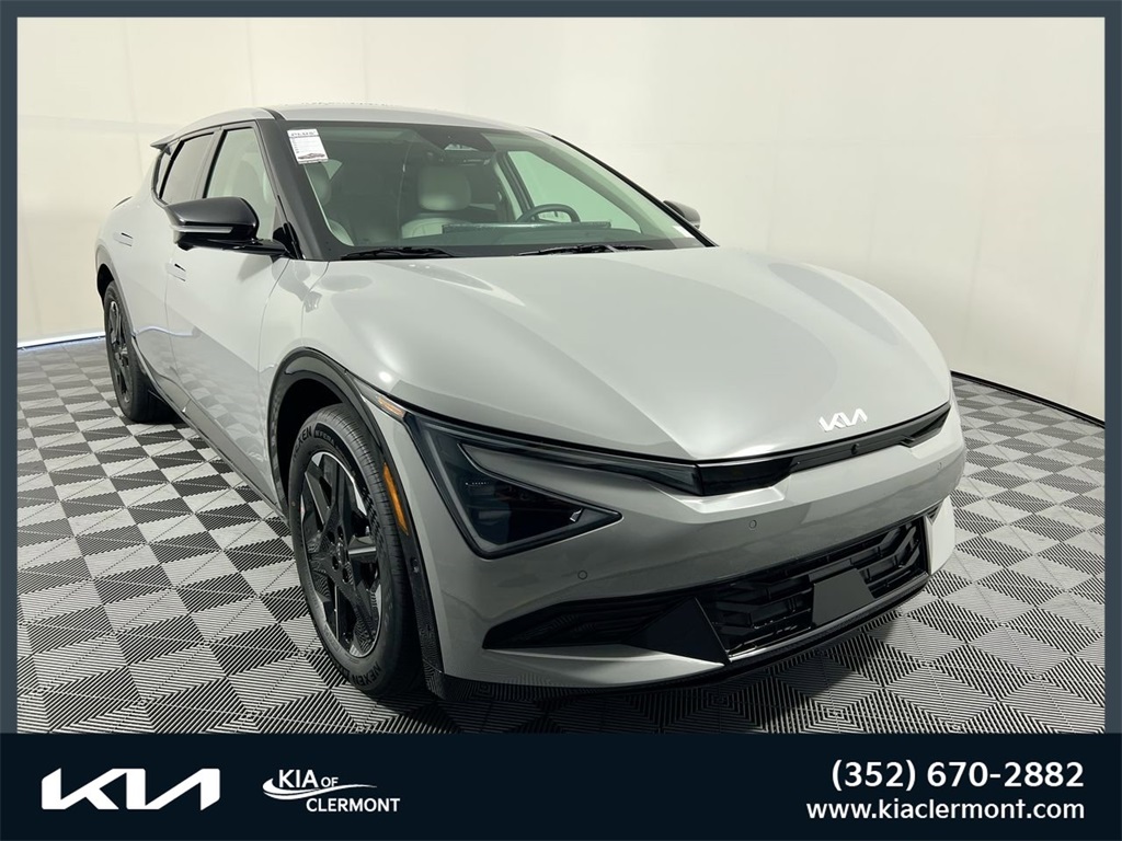 2025 Kia EV6 Wind's photo