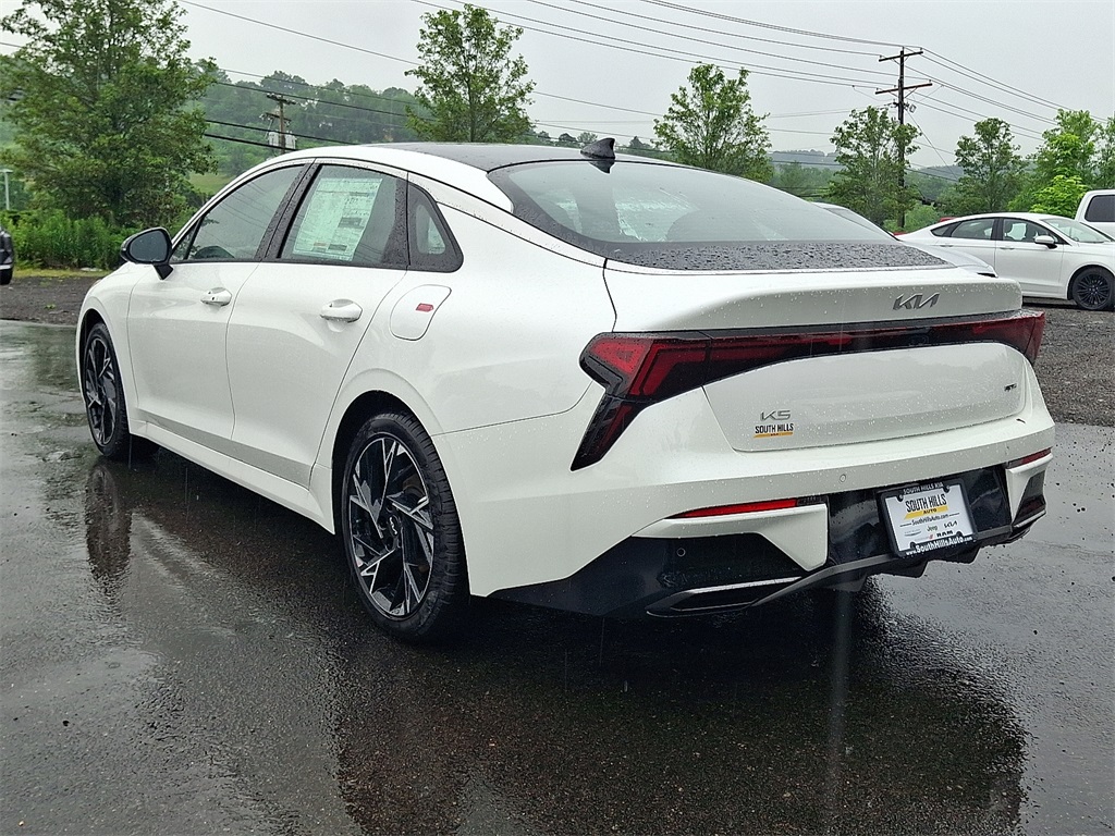 2025 Kia K5 GT-Line photo 3