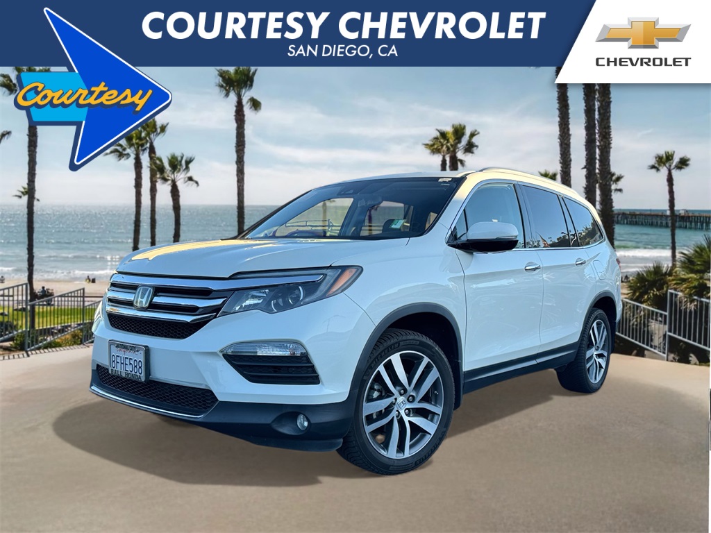 2018 Honda Pilot Elite's photo