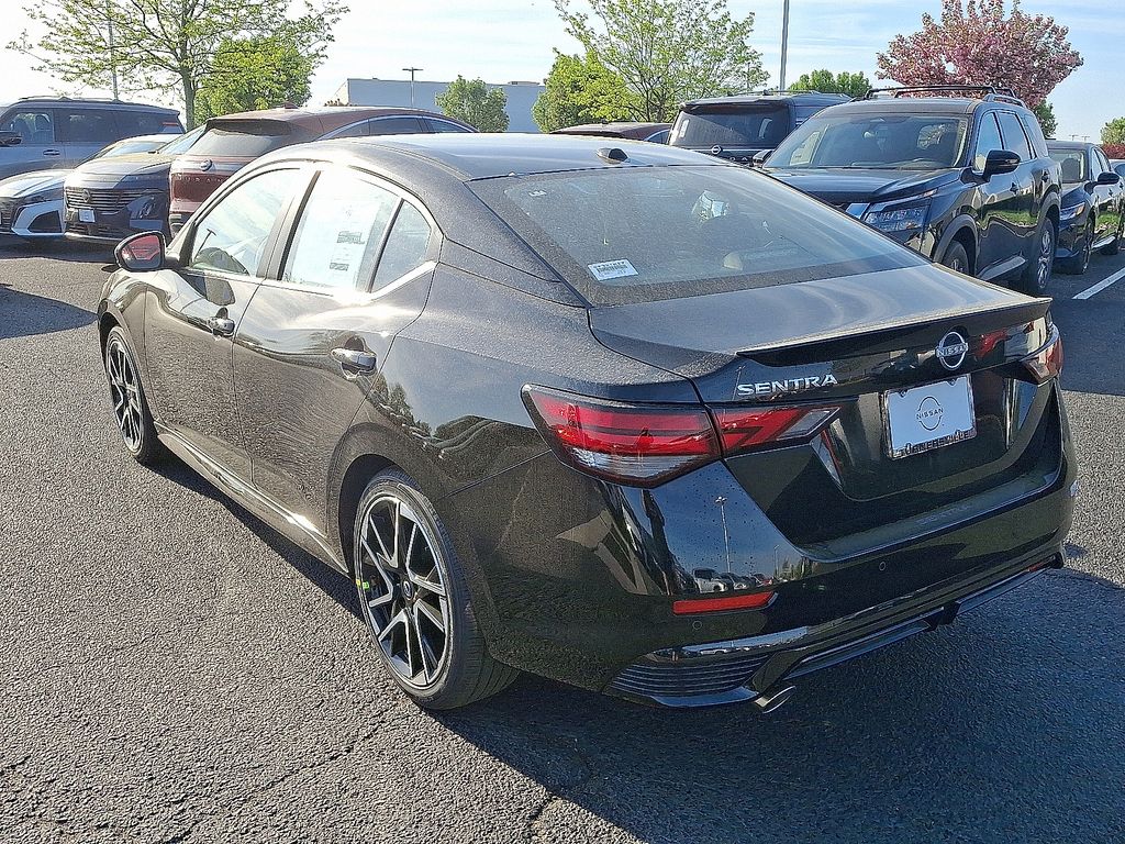 2025 Nissan Sentra SR photo 3